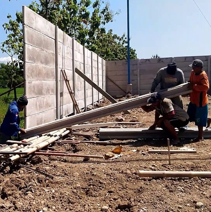 pasang pagar panel beton
